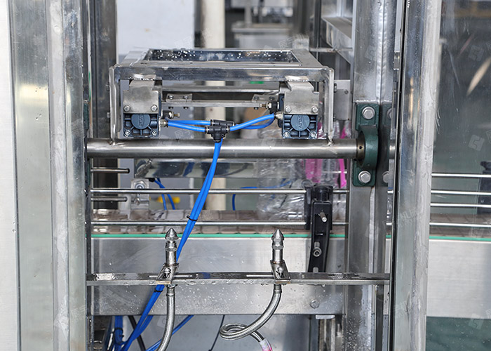 大瓶水灌裝機(jī)設(shè)備 大瓶水灌裝機(jī)設(shè)備